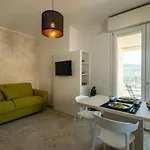 מלון Hanbury With Swimming Pool And Parking In *
