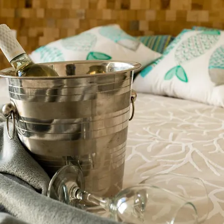 Hotel Hanbury With Swimming Pool And Parking In Alassio