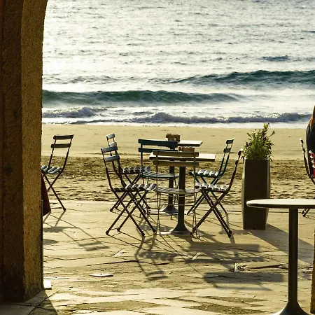 Hotel Hanbury With Swimming Pool And Parking In