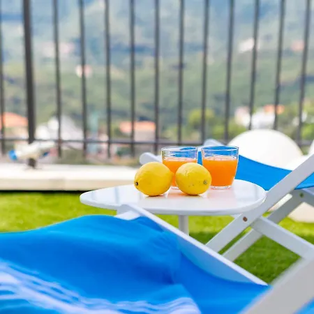 Hanbury With Swimming Pool And Parking In Apartment *
