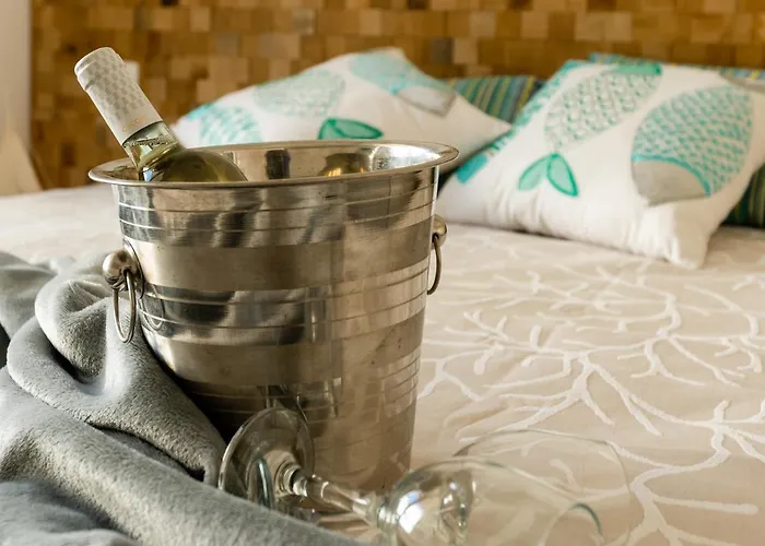 Hotel Hanbury With Swimming Pool And Parking In Alassio